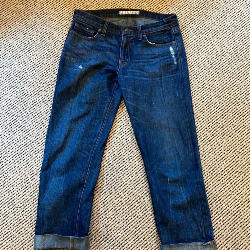 Boyfriend jeans J Brand size 26 perfect condition. Can be cuffed .